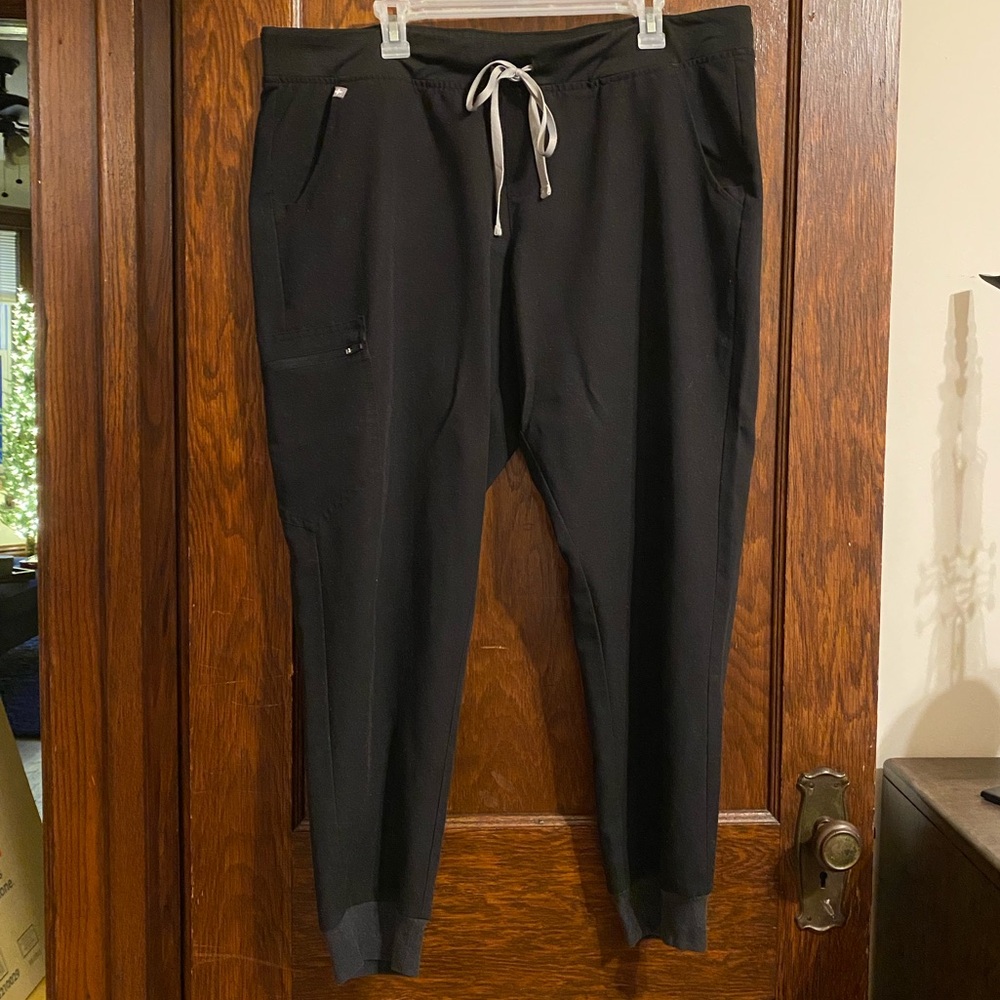 Figs Bottoms, Zamora Jogger